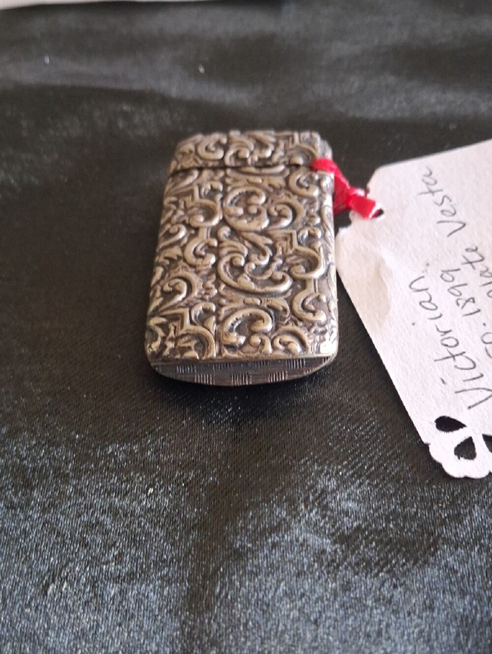 Victorian Ornate Silverplate Embossed Vesta Case - Picture 4 of 8